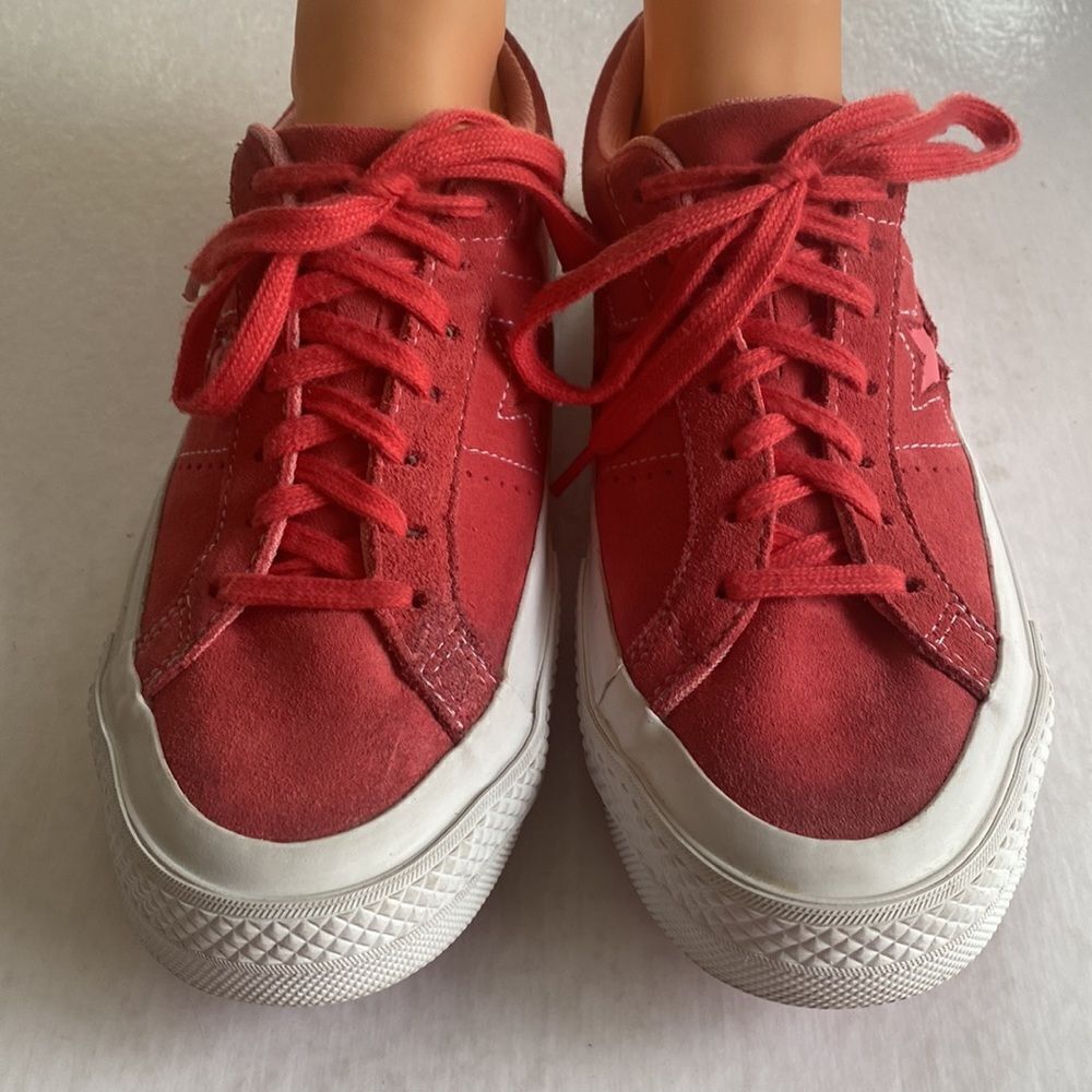 CONVERSE Women’s Suede Leather Sneakers Size 9 - Picture 2 of 9
